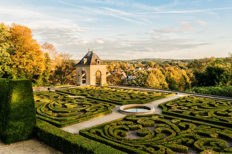 Les jardins du Château d'Auvers © dbrnjhrj / Adobe Stock