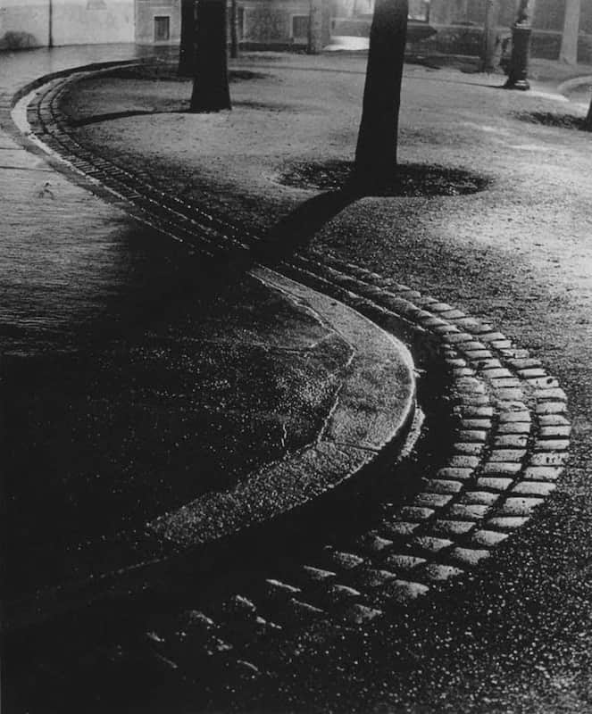 Brassaï, Le ruisseau serpente, 1931