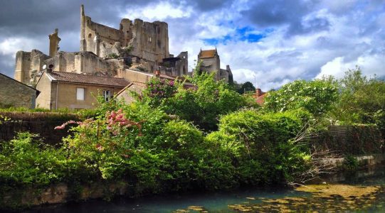 Chauvigny et ses châteaux forts - unique en Europe