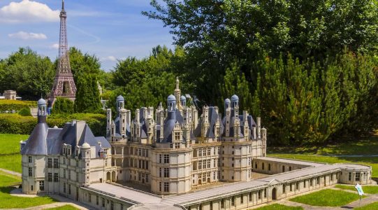 France Miniature © dbrnjhrj / Adobe Stock