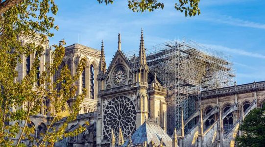 Notre-Dame en travaux © Jacky D / Shutterstock