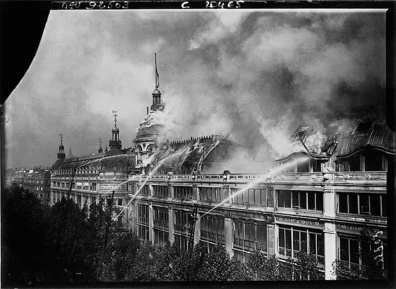 L'incendie du 28 septembre 1921 - © Agence de presse Meurisse
