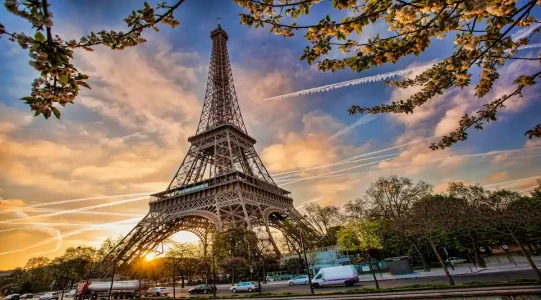 Tour Eiffel © Adobe Stock