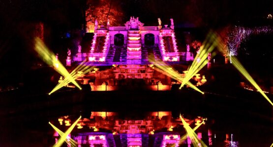 La Ville Lumière scintille de mille feux avec le retour de Lumières en Seine, une expérience immersive qui prend place dans l'immensité du Domaine national de Saint-Cloud.