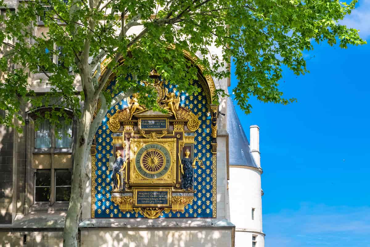 La tour de l'horloge de l'île de la Cité