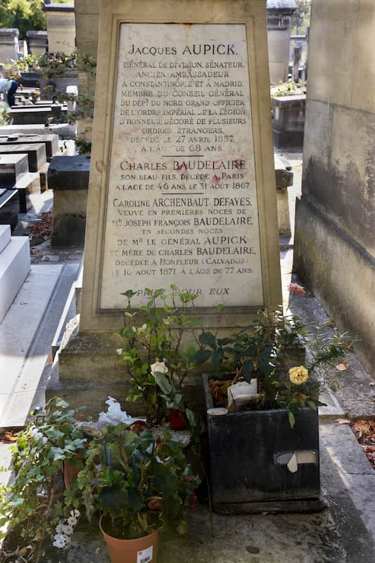 La tombe de Charles Baudelaire - © Adobe Stock 