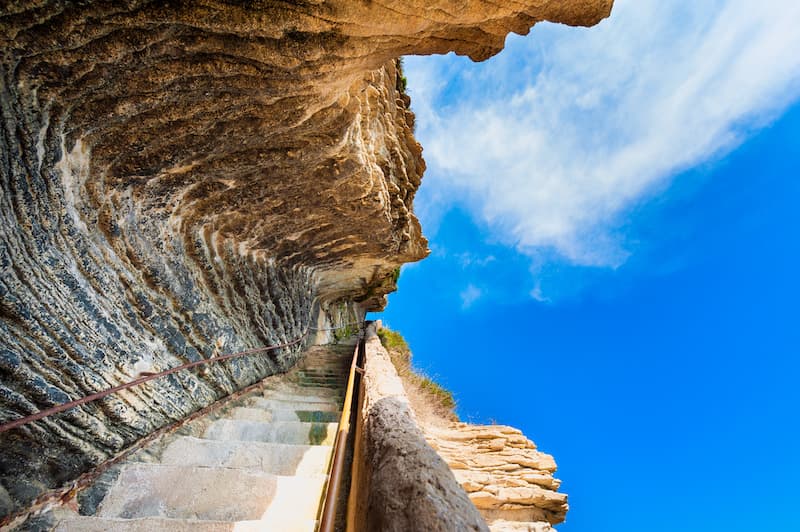 L'escalier du Roy d'Aragon à Bonifacio © allard1 / Adobe Stock