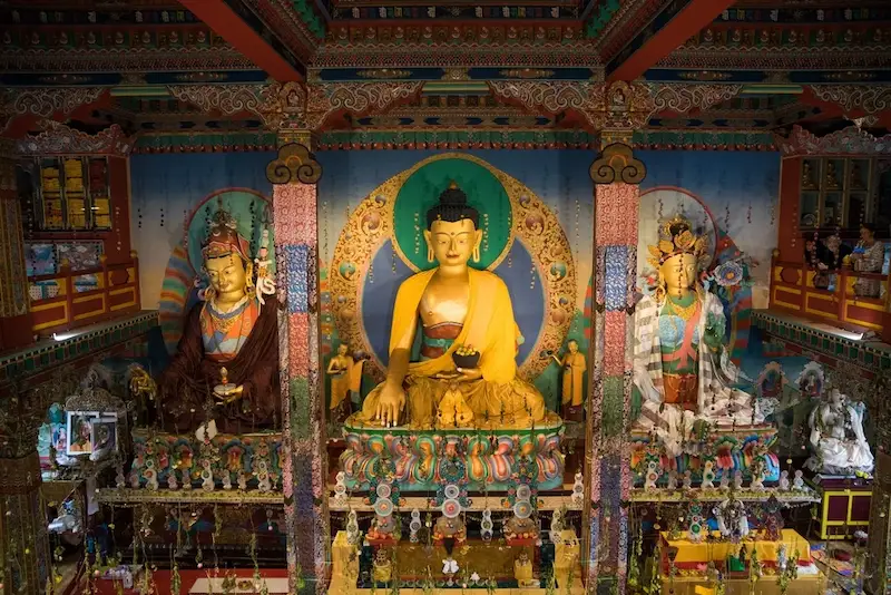 Les statues de Bouddha à l’intérieur © Paldenshangpa La Boulaye