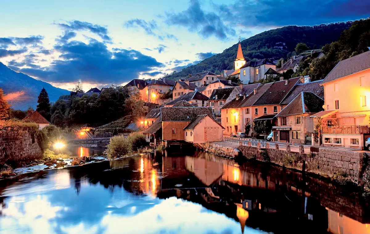 Lods © Les plus beaux villages de France