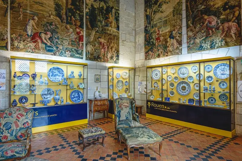 Parmi les plus belles collections de tapisseries et de céramiques © Château de Saumur