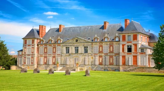 Domaine de Courson © Adobe Stock