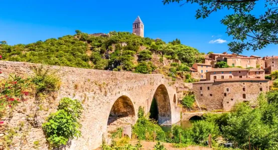 Olargues © Adobe Stock