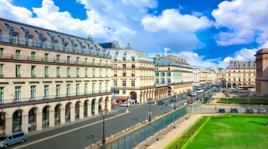 Rue de Rivoli © Adobe Stock