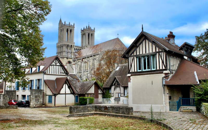 Maisons médiévales dans Mantes-la-Jolie © Studio Laure / Adobe Stock