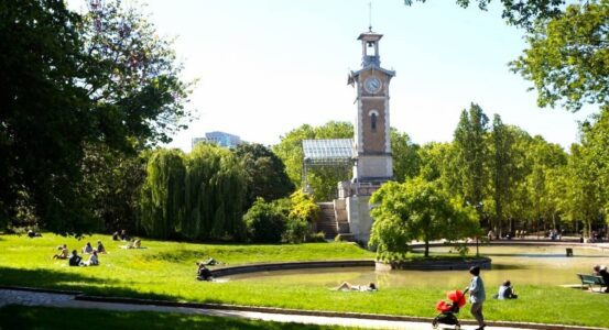 Le beffroi du parc Georges-Brassens - © Ville de Paris