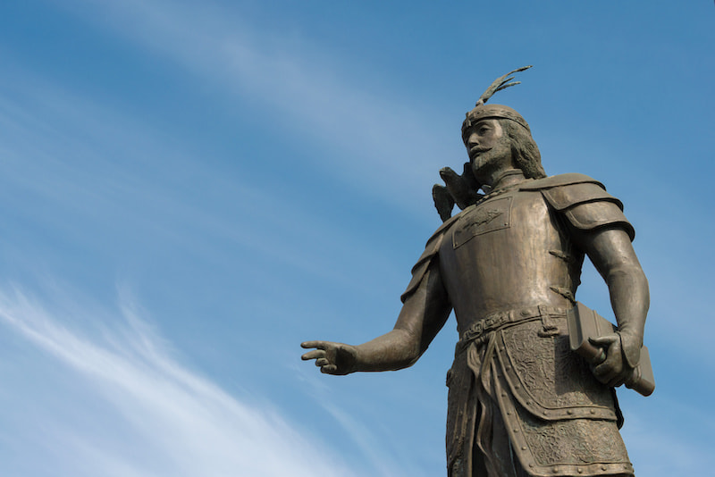 Statue de Marco Polo en Mongolie © beibaoke, Adobe Stock