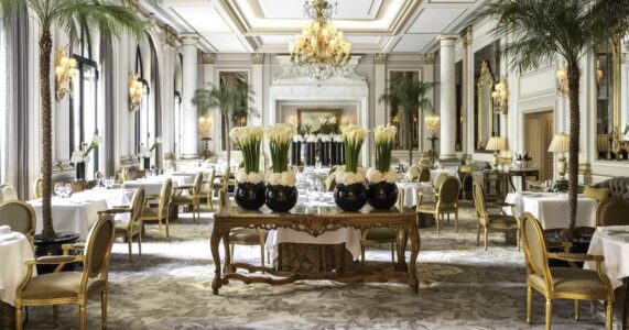 © Four Seasons Hôtel George-V, Paris