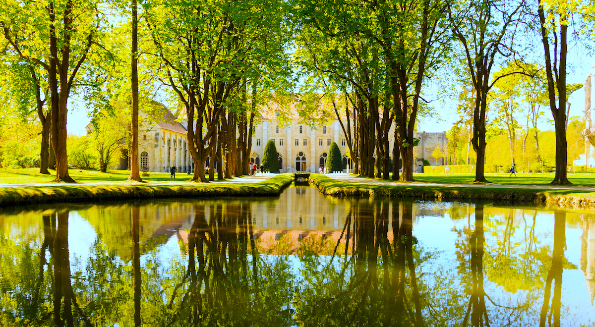 Jardins de l'abbaye de Royaumont © Louis Chevalier, Adobe Stock