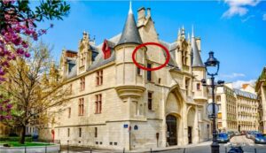 Hôtel de Sens_Bibliothèque Forney © Adobe Stock