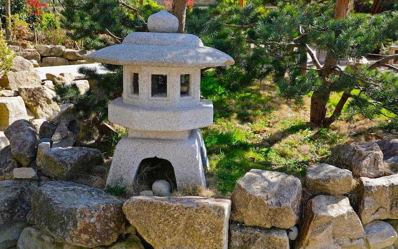 Tōrō dans le jardin japonais d'Ichikawa © Jean-Guy Chaumard / Flickr