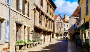 Noyers-sur-Serein © Adobe Stock