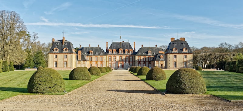 Château de Breteuil © Jean-Paul Bounine, Adobe Stock