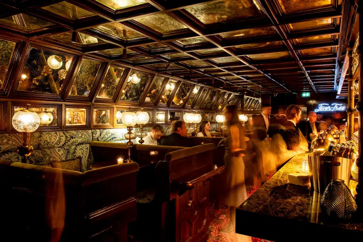 Doris Bar © Sir Winston