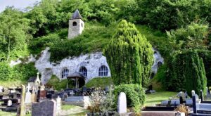 Eglise troglodyte de Haute-Isle © Gérald DUMOUR / Site officiel