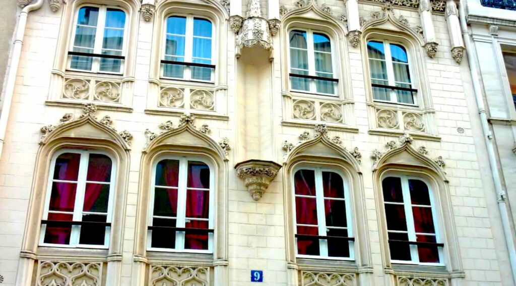 Maison close Chez Christiane à Paris © Flickr Clementinos2009