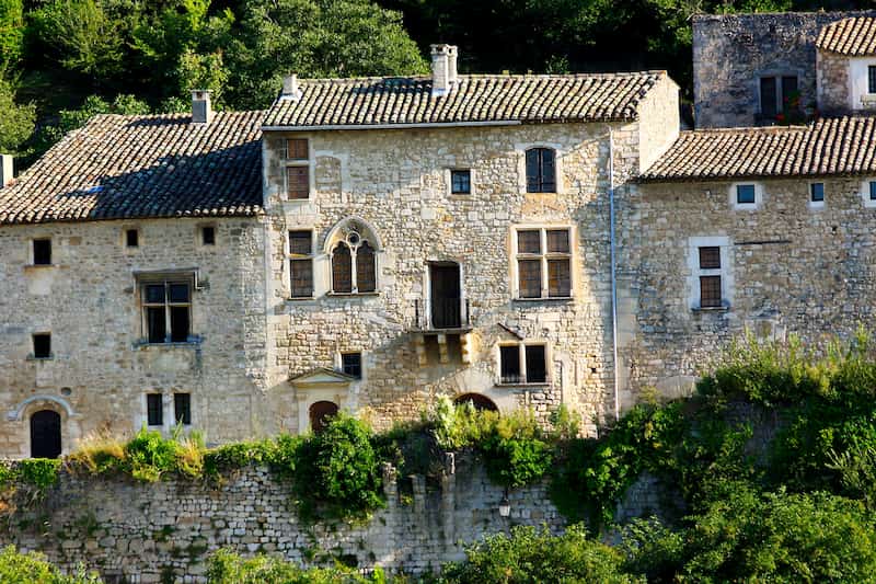 Maison Gabrielli à Oppède-le-Vieux © Wikimedia Andrea Schaffer