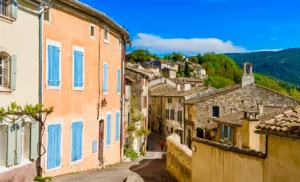 Ménerbes © Adobe Stock
