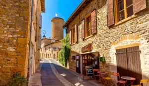 Oingt © Etienne Ramousse Images / Rhône Tourisme