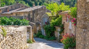 Oppède-le-Vieux © AdobeStock_AnnaReinert