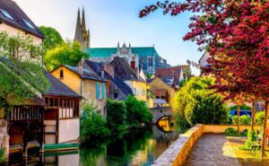 Chartres © Adobe stock