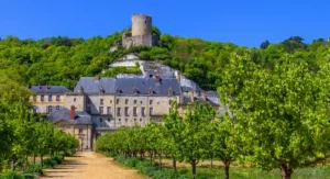 Château de la Roche-Guyon © Adobe Stock