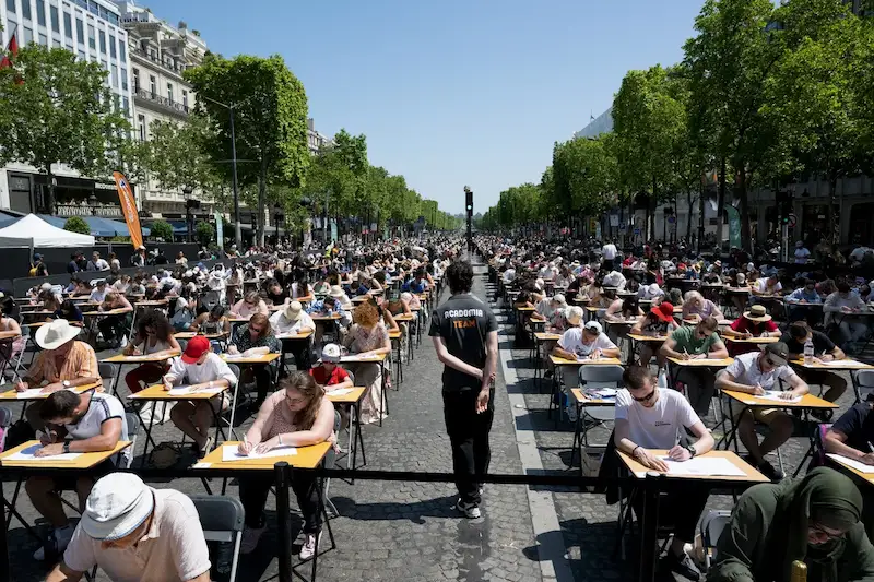 De plus belle avenue du monde à salle de classe géante © AFP