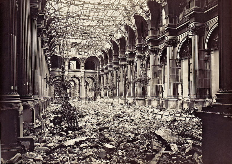 Charles Marville, Intérieur de l'hôtel de Ville de Paris après l'incendie de 1871, pendant la Commune