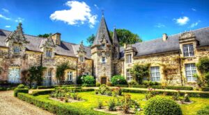 Manoir de Rochefort-en-terre © AdobeStock_Rolf