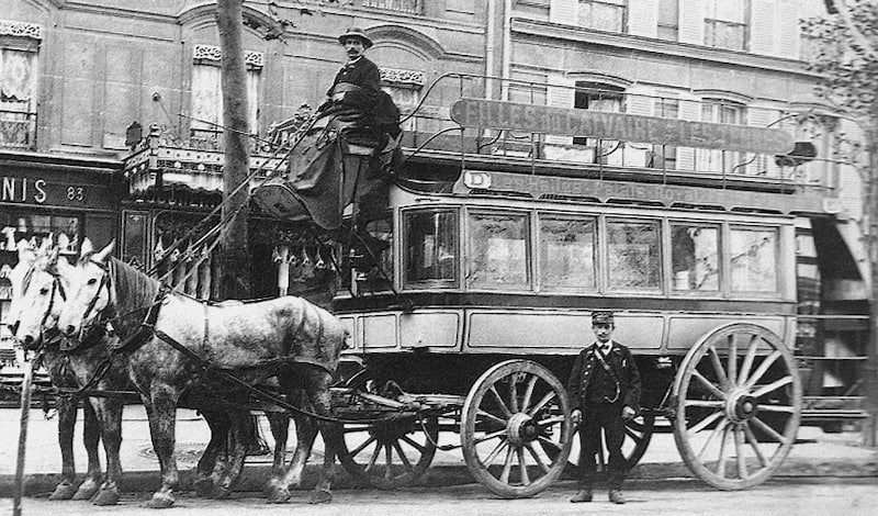Omnibus CGO à trois chevaux vers 1890, la ligne D à Paris