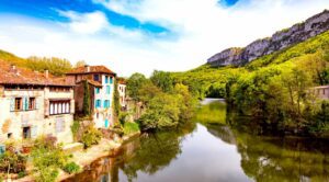 Saint-Antonin-Noble-Val © AdobeStock_Warpedgalerie