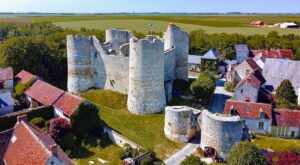 Yèvre-le-Chatel © Alexandre ROSA / Adobe Stock