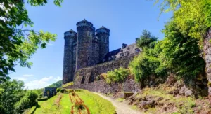 Château d’Anjony © Adobe Stock