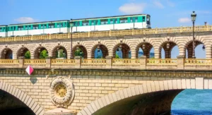 Métro Paris © Adobe Stock