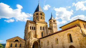 Abbaye de Cluny © AdobeStock_Gerald Villena