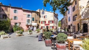 Tourtour - © Adobe Stock
