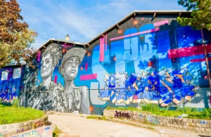 Street art avenue © Romain Vallee