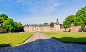 Chateau de Fleury-en-Bière © Pierres d'Histoire