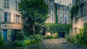Cour de Rohan © Adobe Stock - JEROME LABOUYRIE