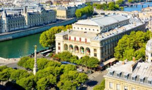 Théâtre du Châtelet © Adobe stock andreyspb21