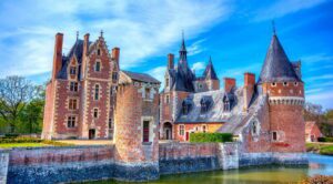Château du Moulin à Lassay-sur-Croisne © AdobeStock_StockPhotoAstur